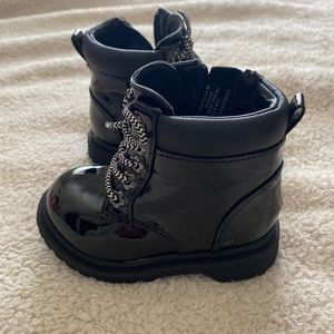 Wonder Nation Baby Girl Combat Boots. Size 4. Black